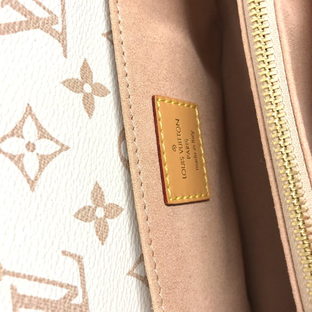 LOUIS VUITTON Pochette Metis EW