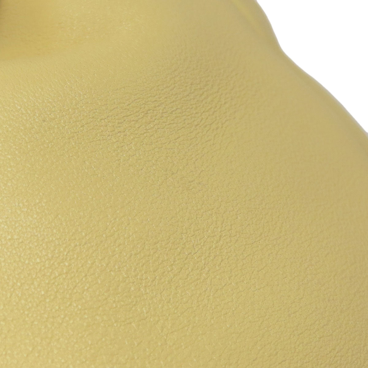 LOEWE Barcelona (Medium) in calfskin 2WAY – Calfskin Butter Yellow Excellent Pre-Owned Condition ✨Excellent Pre-Owned Condition 100% Authentic ~26% Off MSRP