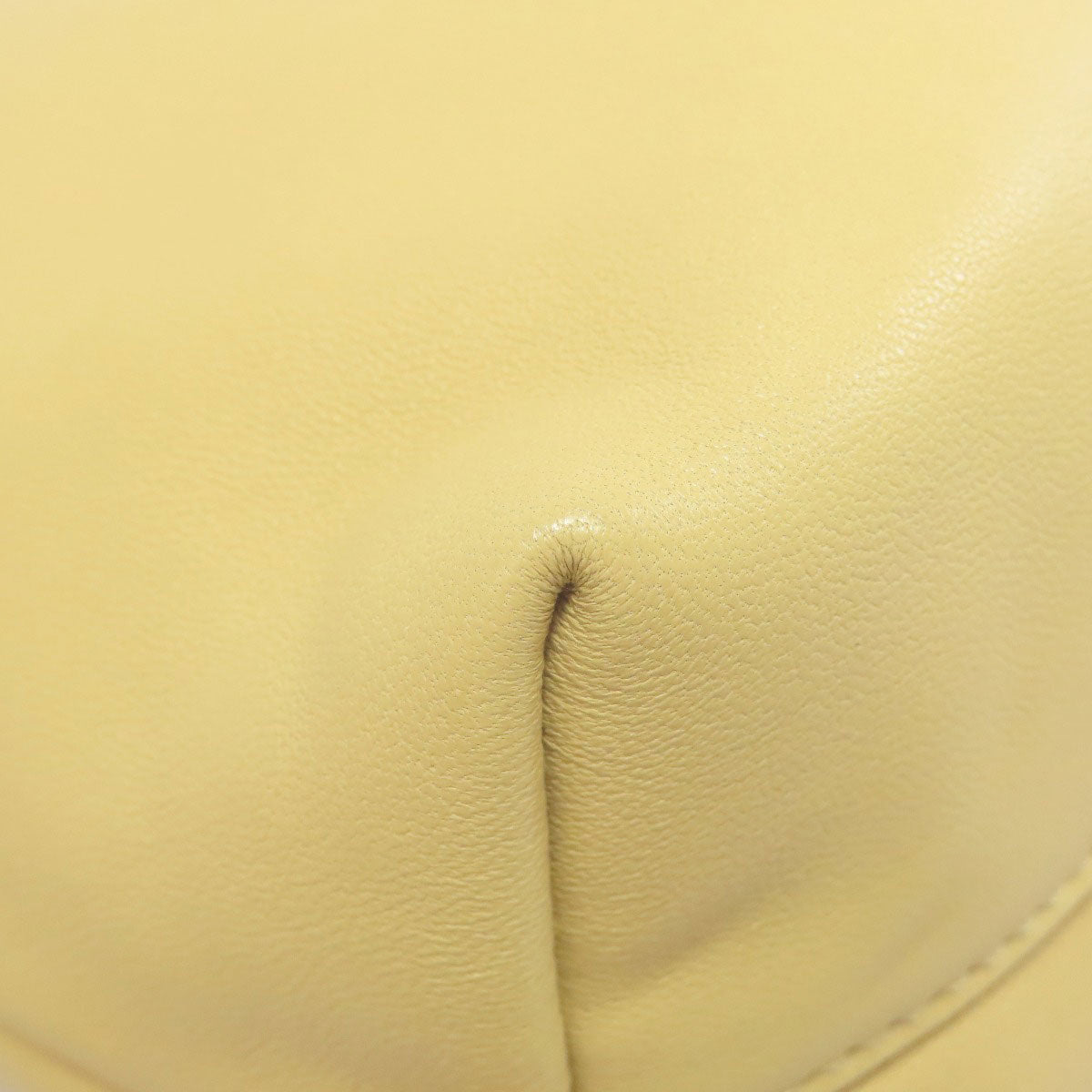 LOEWE Barcelona (Medium) in calfskin 2WAY – Calfskin Butter Yellow Excellent Pre-Owned Condition ✨Excellent Pre-Owned Condition 100% Authentic ~26% Off MSRP