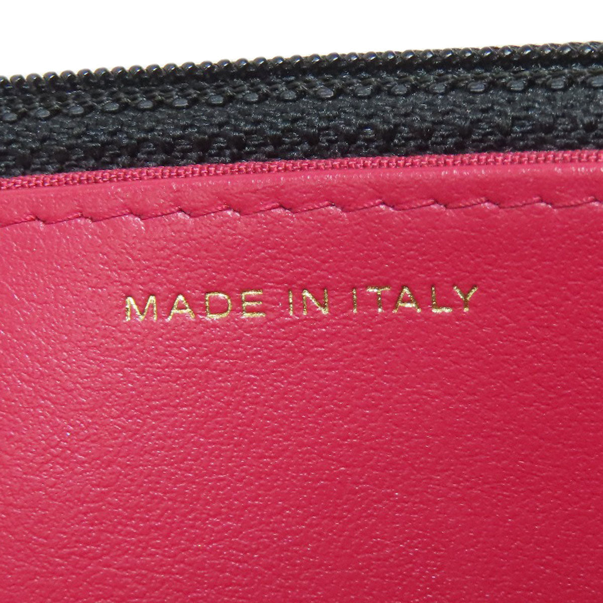 CHANEL 19 Wallet on Chain – Shiny Lambskin, Gold-Tone, Silver-Tone & Ruthenium-Finish Metal, Black 100% Authentic ✨Very Good Pre Owned Condition say