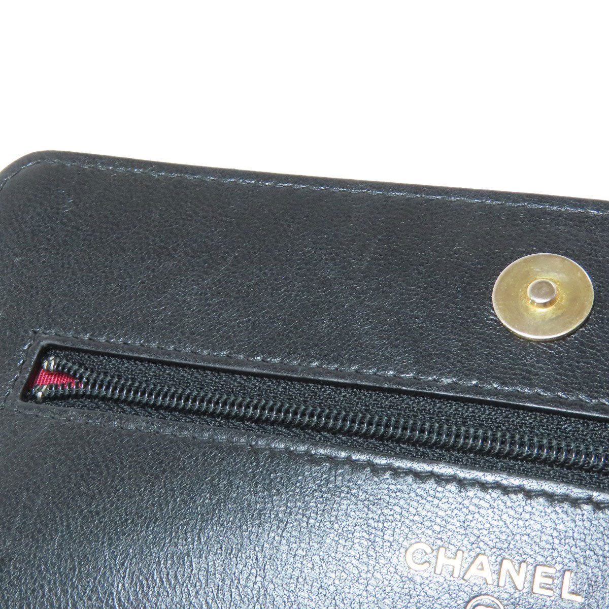 CHANEL 19 Wallet on Chain – Shiny Lambskin, Gold-Tone, Silver-Tone & Ruthenium-Finish Metal, Black 100% Authentic ✨Very Good Pre Owned Condition say