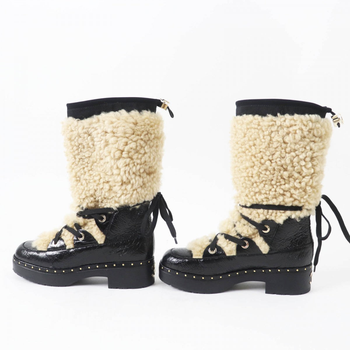 CHANEL Boots Black & Beige Leather with Mouton Trim Size 37 – Made in Italy 100% Authentic ✨Excellent Pre-Owned Condition, ✨Almost New