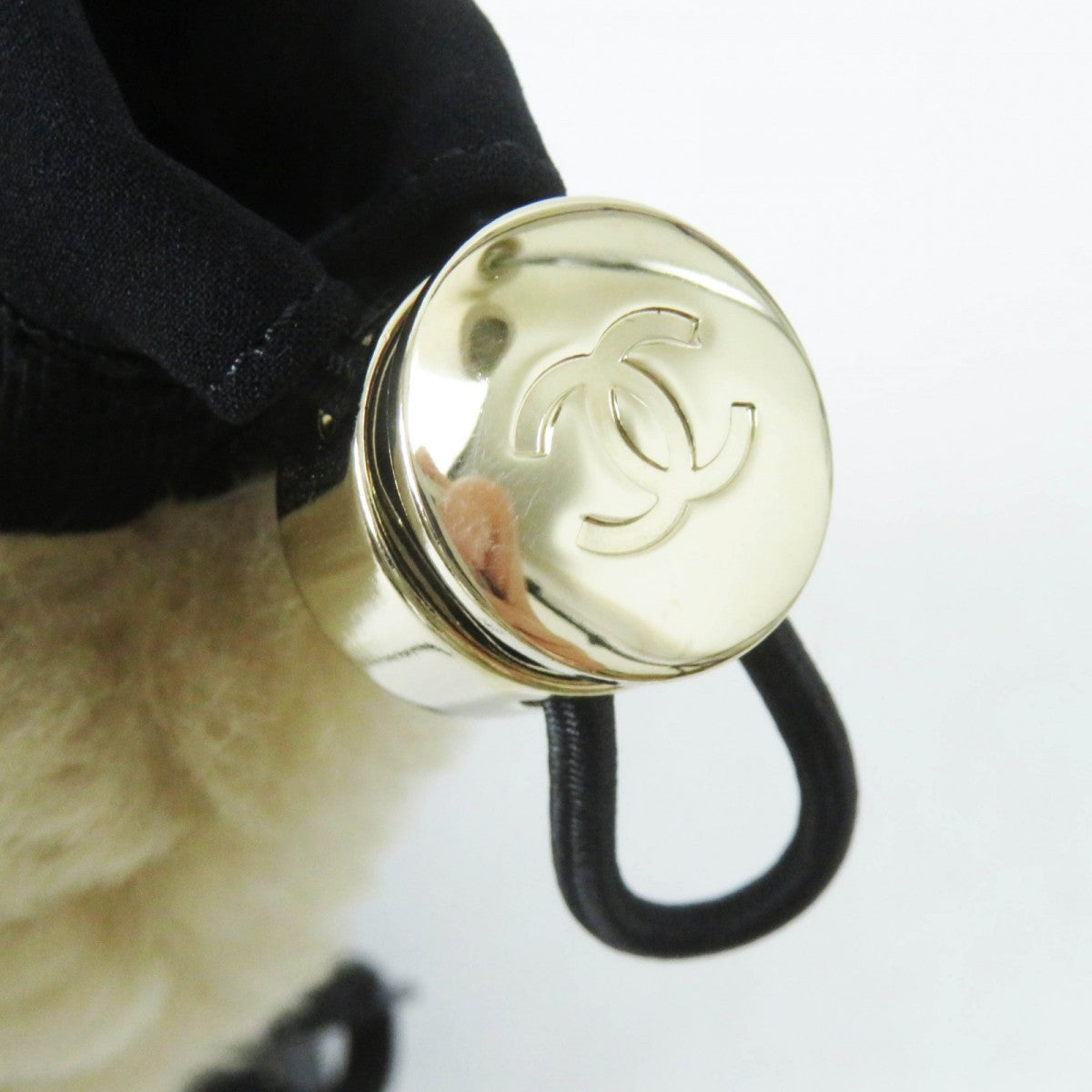 CHANEL Boots Black & Beige Leather with Mouton Trim Size 37 – Made in Italy 100% Authentic ✨Excellent Pre-Owned Condition, ✨Almost New