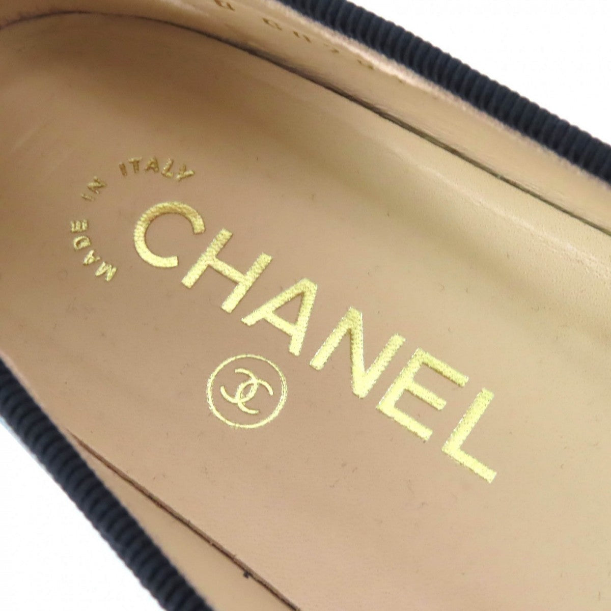 CHANEL Black Leather Ballerina with Patent Trim – Size 36.5 – Made in Italy – 100% Authentic ✨Excellent Pre-Owned Condition