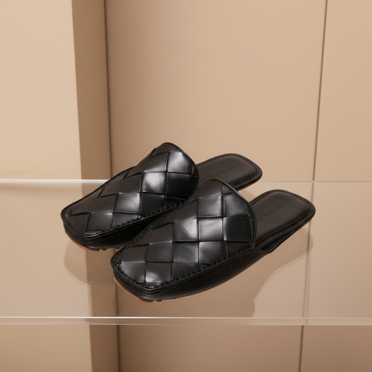 BOTTEGA VENETA – Black Leather Sandals – Size 37 (US 6) – 100% Authentic ✨Previously Owned Excellent Condition ~33% Off MSRP
