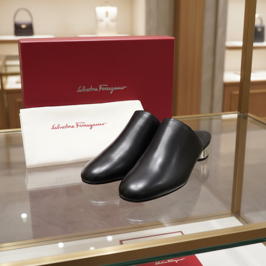 Salvatore Ferragamo – Mule – Black Leather – Size 8 – 100% Authentic Pre-Owned ✨Unused / Store Display Condition ~23% off MSRP