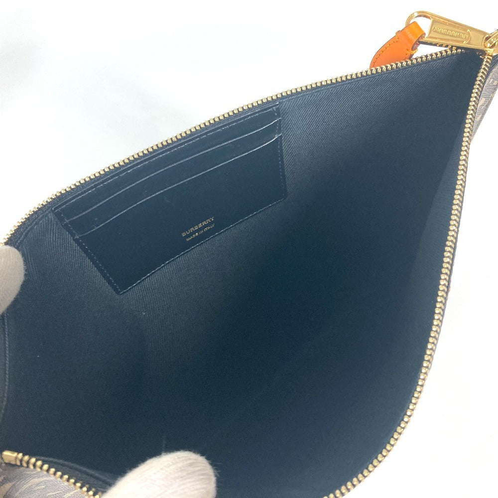 Burberry              Clutch TB Logo