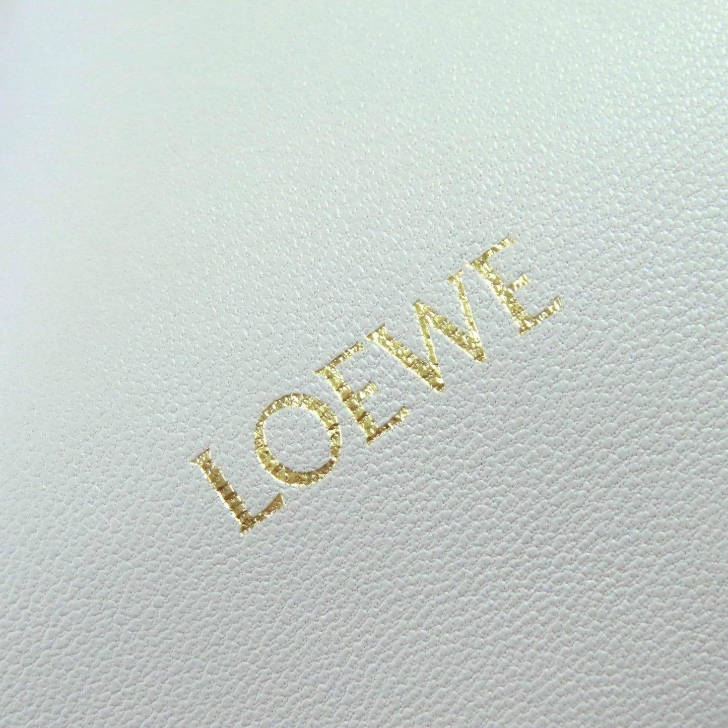 LOEWE Flamenco                                             100% Authentic                                           ✨Excellent Pre-Owned * Unused Condition ~30% off MSRP
