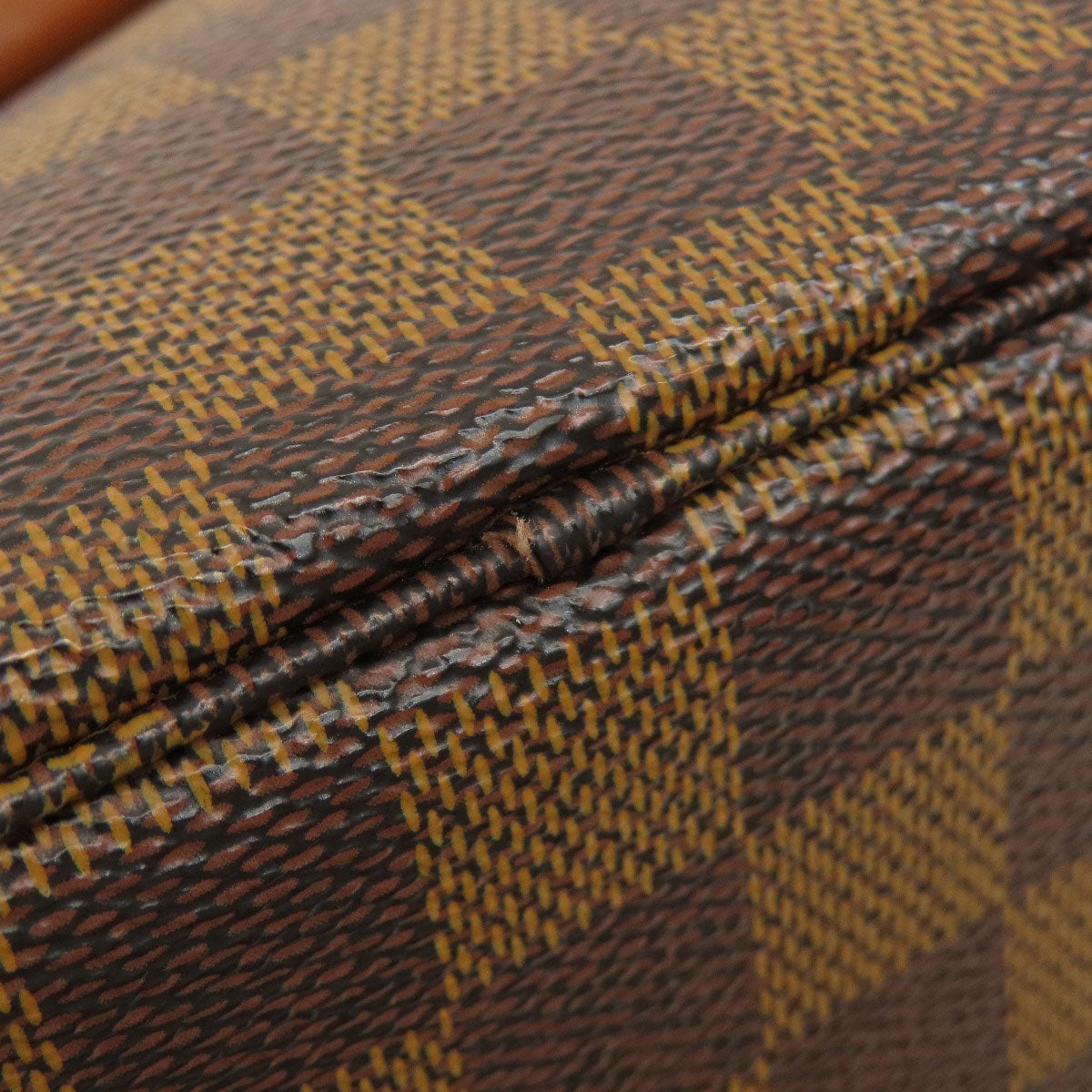 Louis Vuitton Belmont Damier Ebene             100% Authentic                                            ✨Very Good Pre-Owned Condition                 ~30 % off MSRP