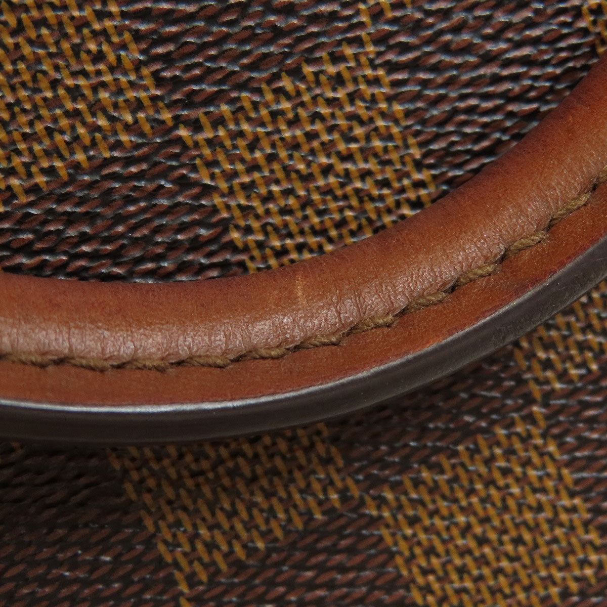 Louis Vuitton Belmont Damier Ebene             100% Authentic                                            ✨Very Good Pre-Owned Condition                 ~30 % off MSRP