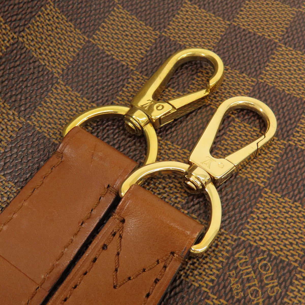 Louis Vuitton Belmont Damier Ebene             100% Authentic                                            ✨Very Good Pre-Owned Condition                 ~30 % off MSRP