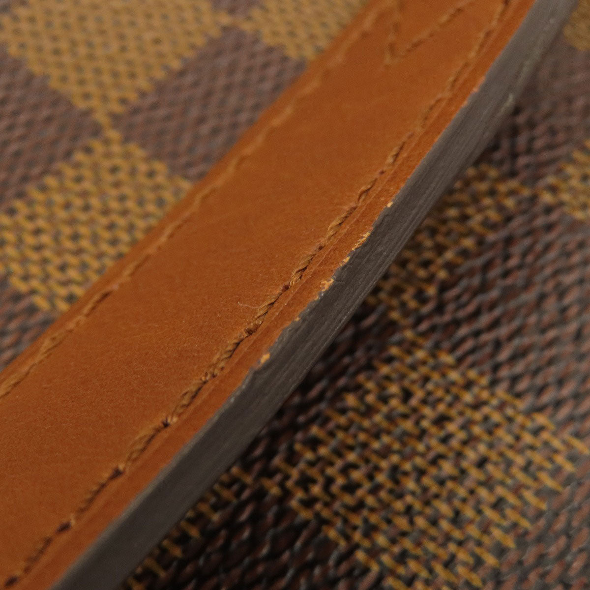 Louis Vuitton Belmont Damier Ebene             100% Authentic                                            ✨Very Good Pre-Owned Condition                 ~30 % off MSRP