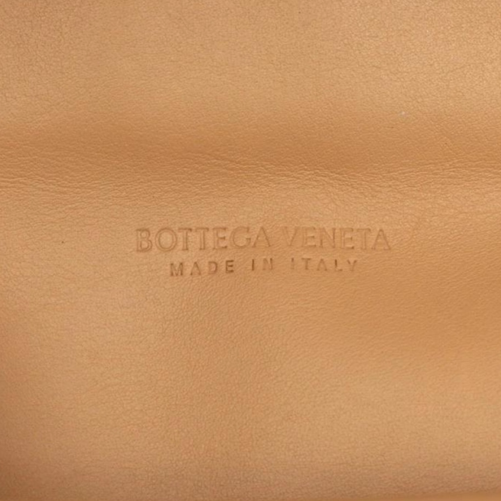 Bottega Veneta The Chain Pouch Beige Leather Shoulder Bag Authentic Previously Owned