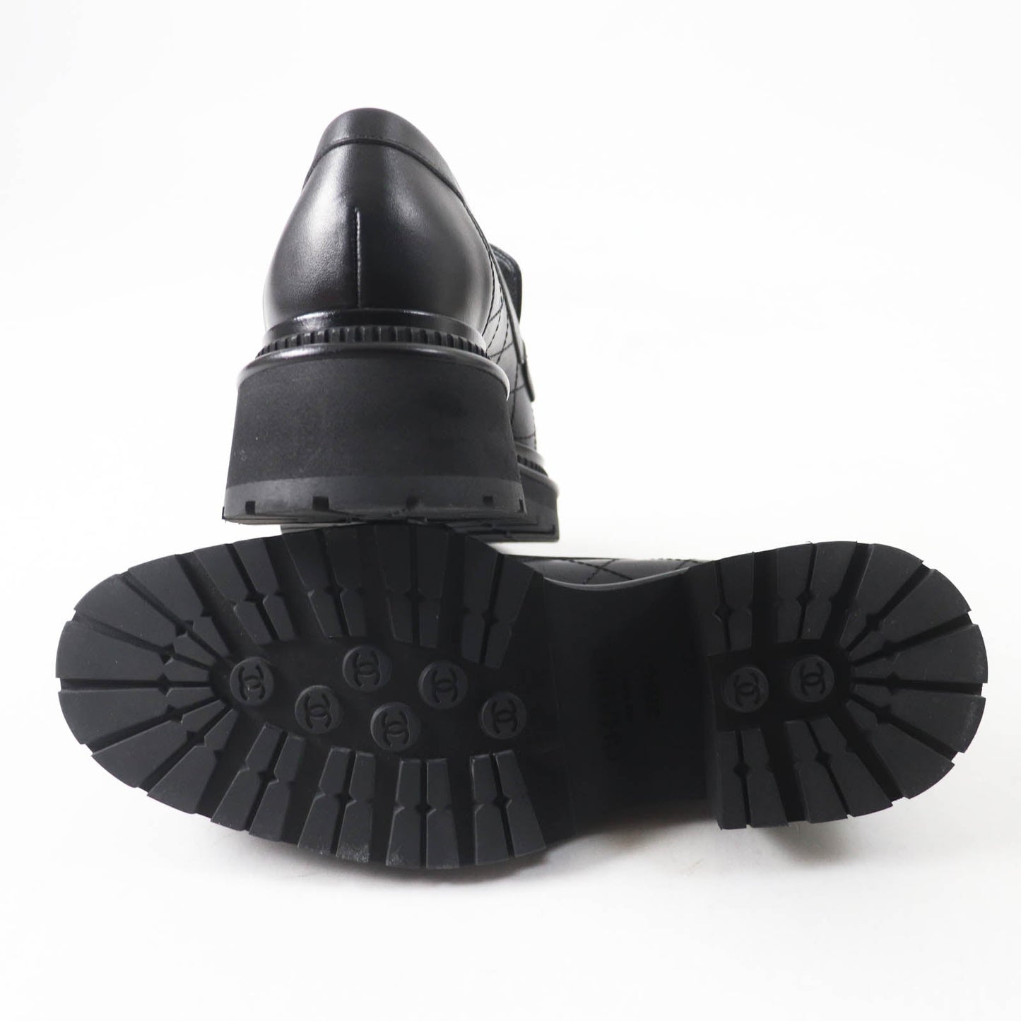 Chanel Matelassé Loafers size 39.5 by Virginie Viard 2023 100% Authentic ✨ Excellent Pre-Owned Condition ~ 23% off MSRP