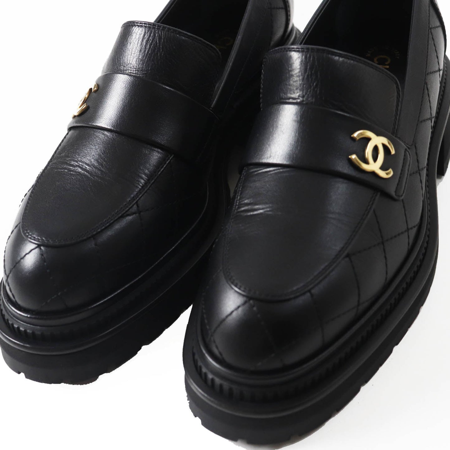 Chanel Matelassé Loafers size 39.5 by Virginie Viard 2023 100% Authentic ✨ Excellent Pre-Owned Condition ~ 23% off MSRP