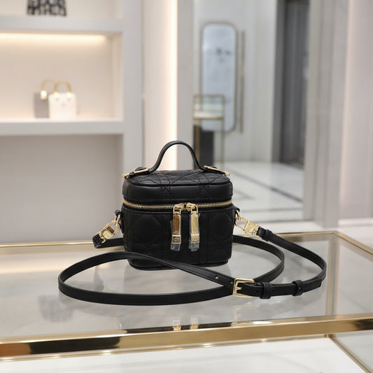 Dior DIOR – Lady Dior Micro Vanity – Black Lambskin Cannage – 100% Authentic ✨ Previously Owned Pristine Condition NEW