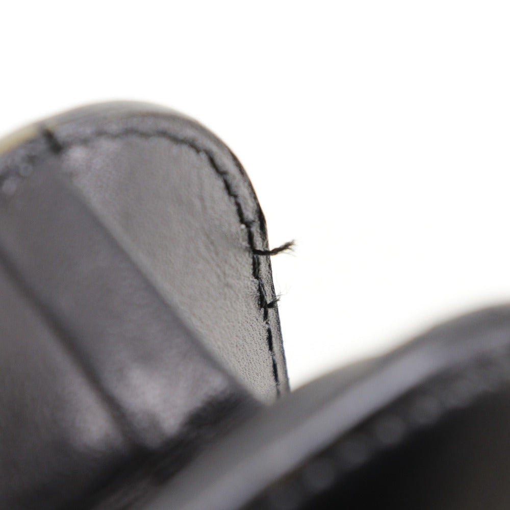 CHANEL vintage Chain Shoulder bag in black calfskin with classic COCO Mark harware ✨Previously Owned Vintage Condition