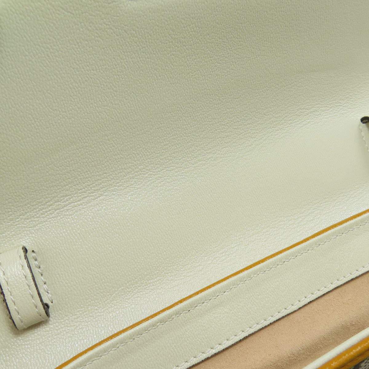 GUCCI – GG Supreme 2-Way Handbag & Clutch 100% Authentic ✨Previously Owned Excellent Condition ~33% Off MSRP