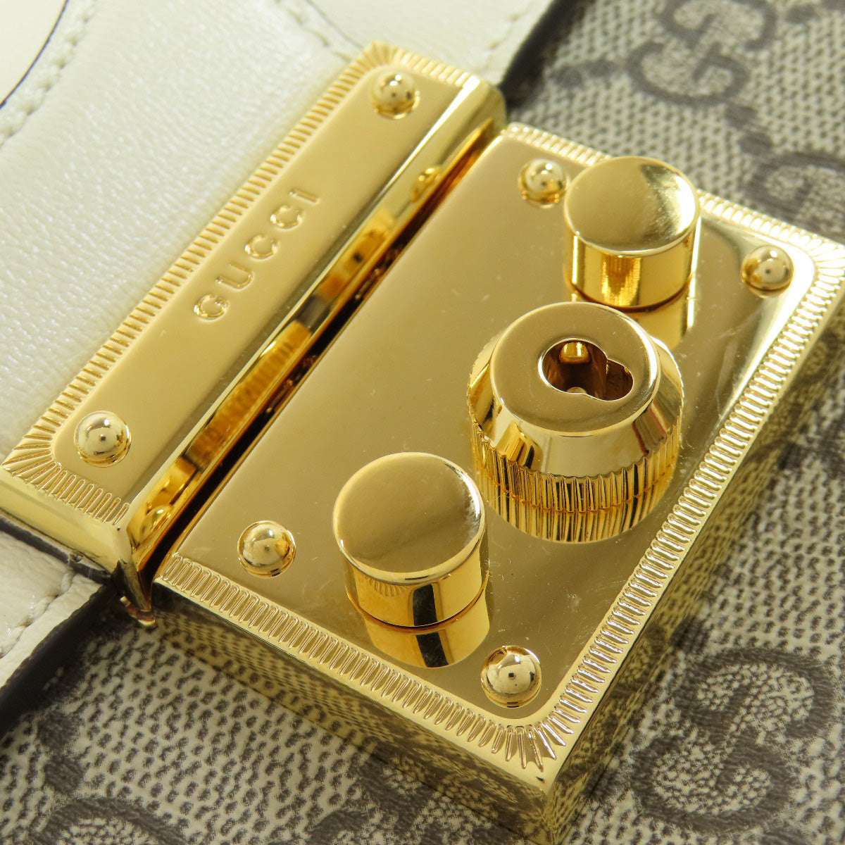 GUCCI – GG Supreme 2-Way Handbag & Clutch 100% Authentic ✨Previously Owned Excellent Condition ~33% Off MSRP