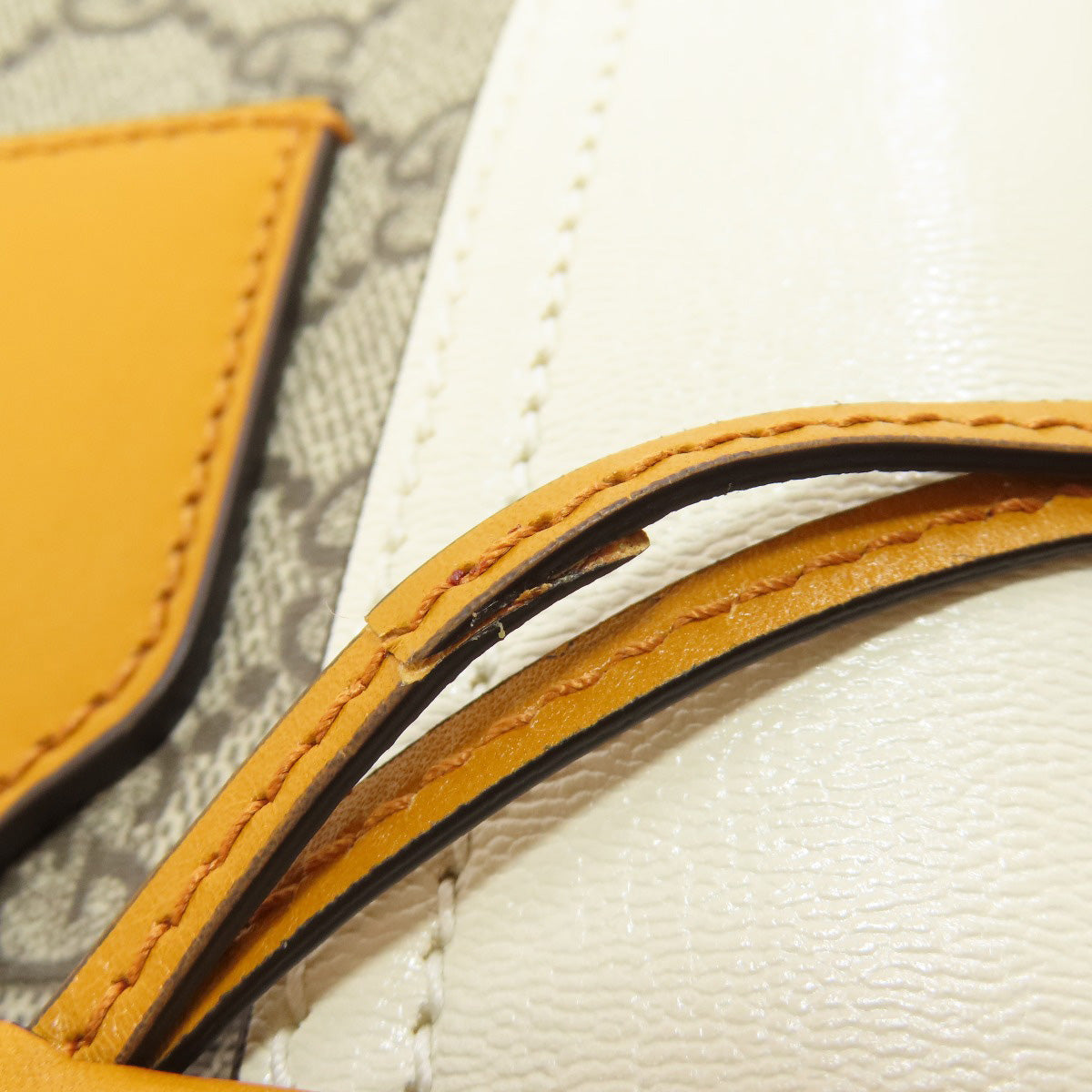 GUCCI – GG Supreme 2-Way Handbag & Clutch 100% Authentic ✨Previously Owned Excellent Condition ~33% Off MSRP