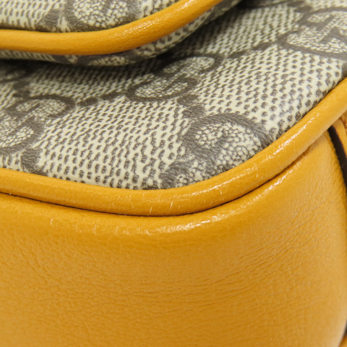 GUCCI – GG Supreme 2-Way Handbag & Clutch 100% Authentic ✨Previously Owned Excellent Condition ~33% Off MSRP