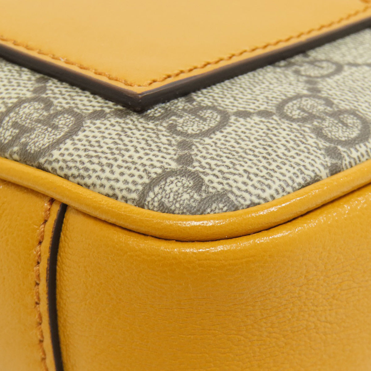 GUCCI – GG Supreme 2-Way Handbag & Clutch 100% Authentic ✨Previously Owned Excellent Condition ~33% Off MSRP