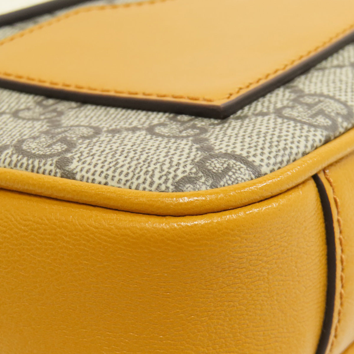 GUCCI – GG Supreme 2-Way Handbag & Clutch 100% Authentic ✨Previously Owned Excellent Condition ~33% Off MSRP