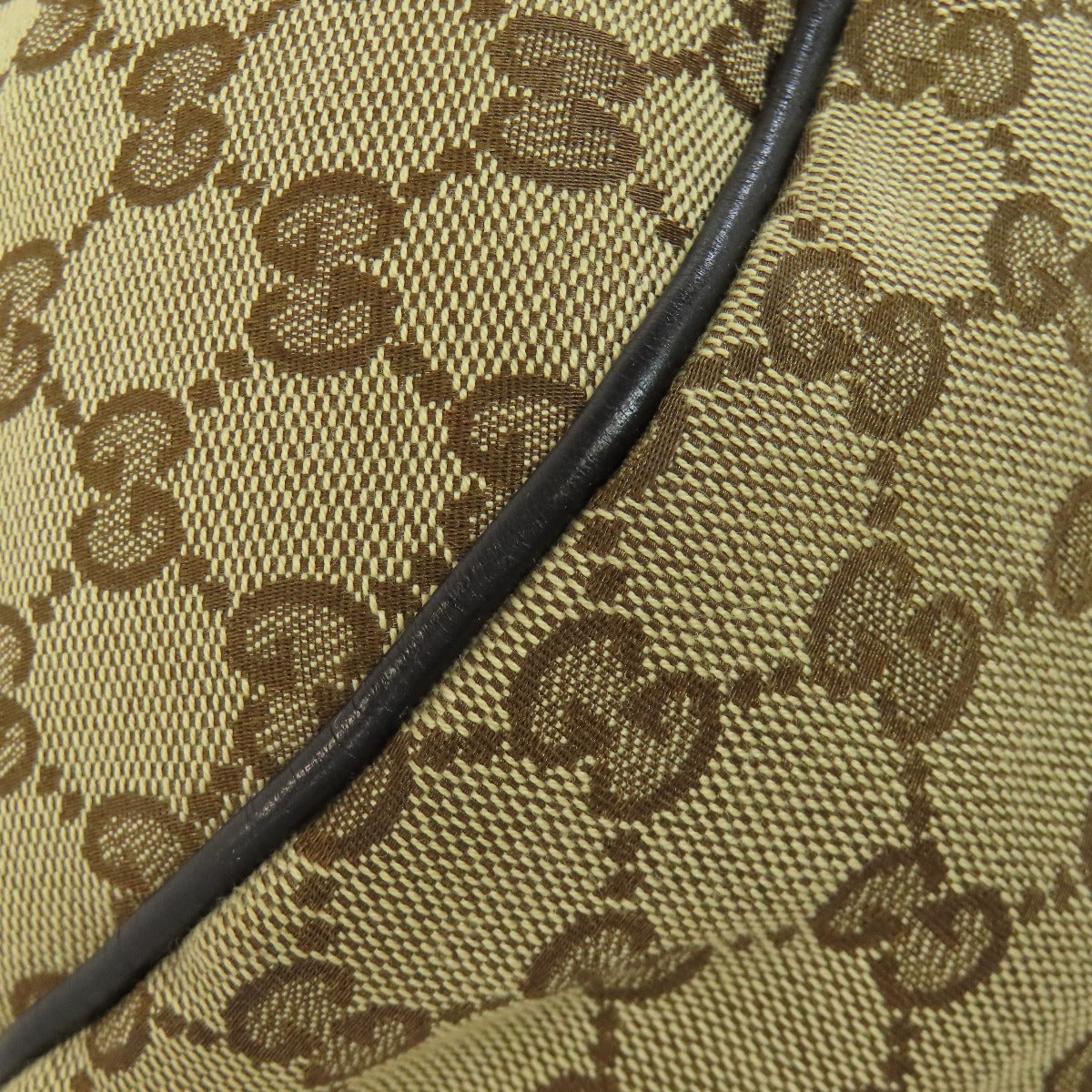 GUCCI Sukey Shoulder Bag  GG Canvas Brown 100% Authentic Very Good ✨ Perviously-Owned Condition ~24% Off MSRP