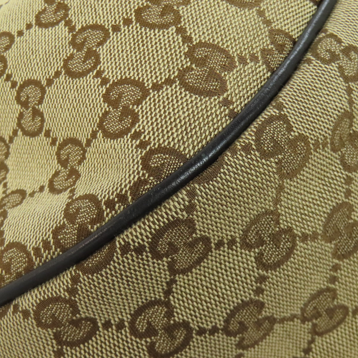 GUCCI Sukey Shoulder Bag  GG Canvas Brown 100% Authentic Very Good ✨ Perviously-Owned Condition ~24% Off MSRP