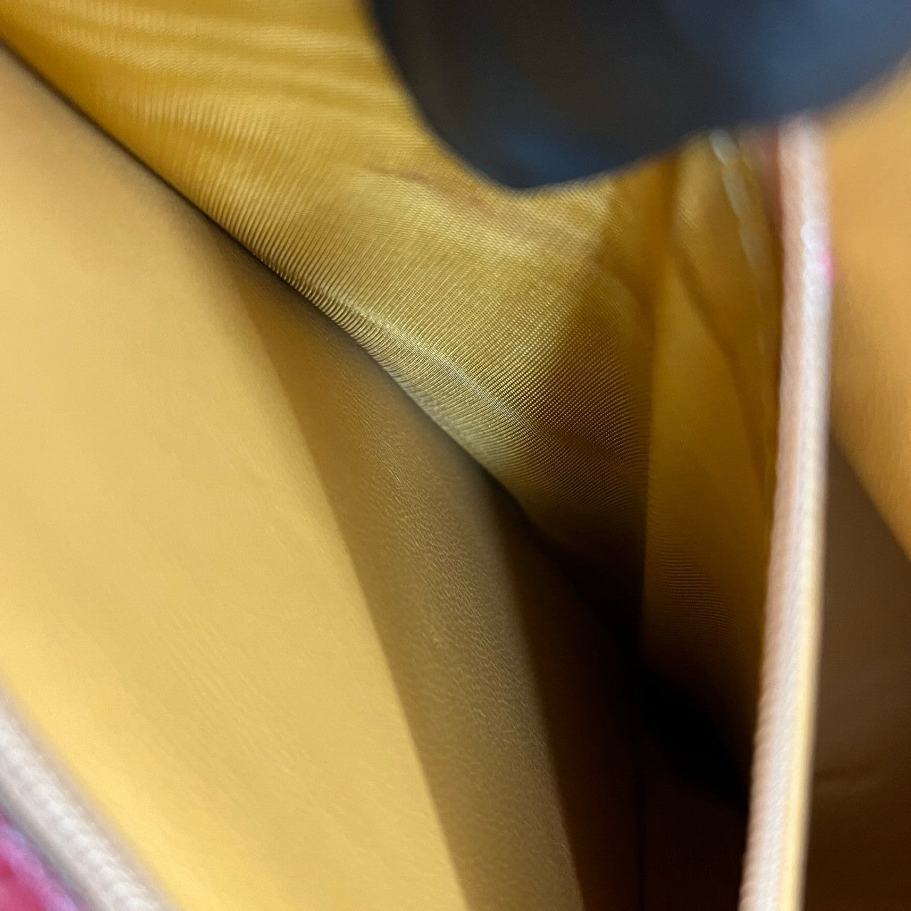 GUCCI – Red Leather Bamboo Handbag  – 100% Authentic ✨Previously Owned – Very Good Condition