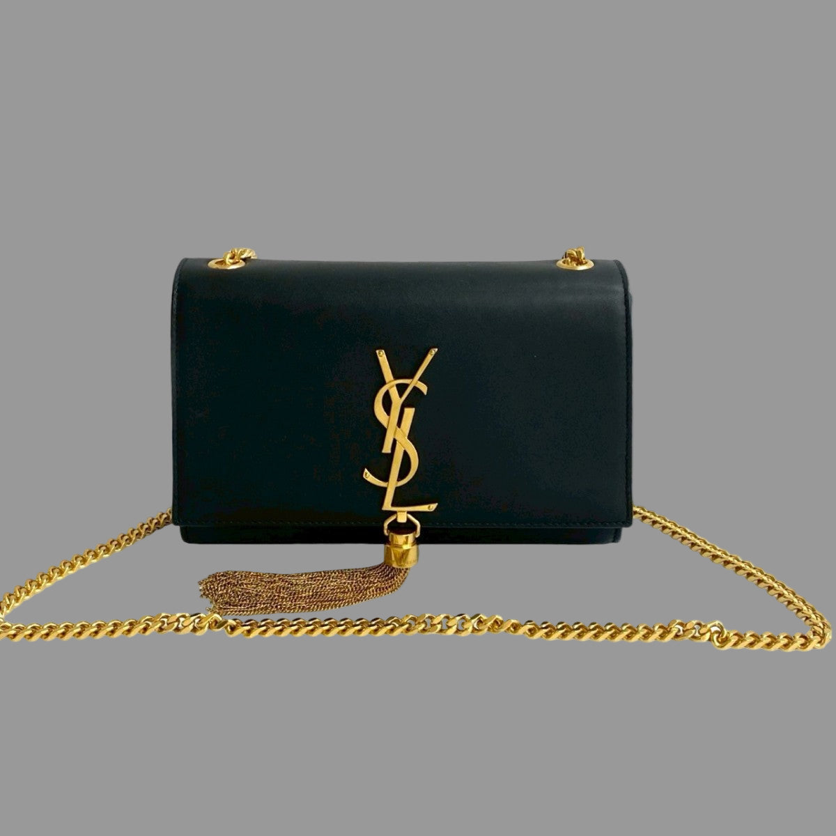 YVES SAINT LAURENT – Cassandra YSL Logo Shoulder Bag – Black Leather – Italy – 100% Authentic ✨Previously Owned Very Good Condition ~41% Off MSRP