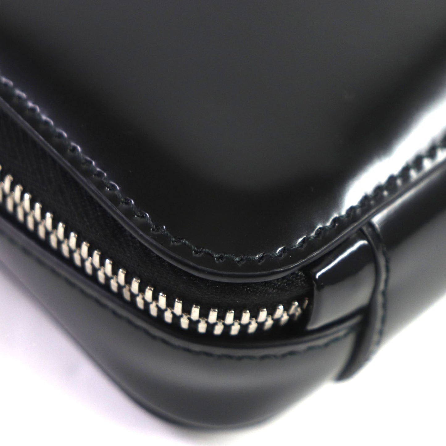 PRADA – Brick Shoulder Bag – Black Brushed Leather – Italy – 100% Authentic ✨Previously Owned Pristine Condition ~28% Off MSRP