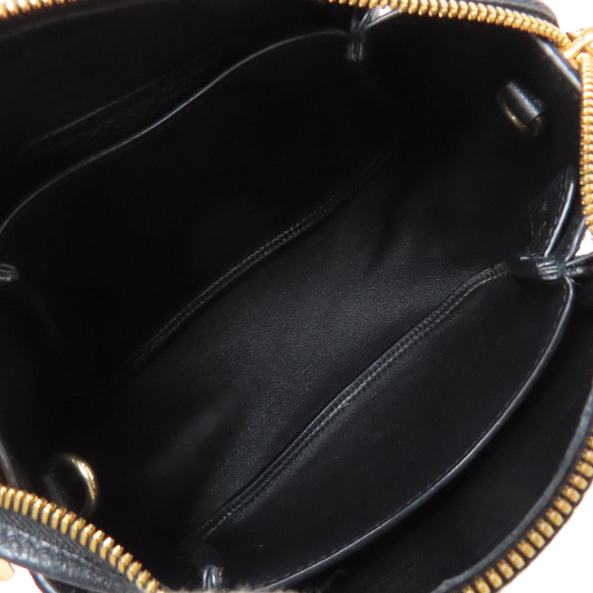 PRADA – Black Leather 2WAY Structured Handbag – With Shoulder Strap kk– 100% Authentic ✨Previously Owned Very Good Condition ~36% Off MSRP