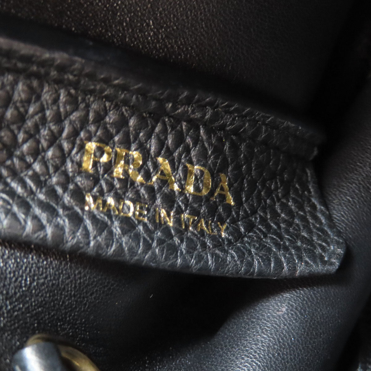 PRADA – Black Leather 2WAY Structured Handbag – With Shoulder Strap kk– 100% Authentic ✨Previously Owned Very Good Condition ~36% Off MSRP