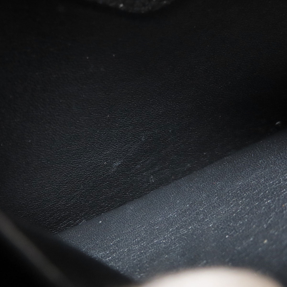 PRADA – Black Leather 2WAY Structured Handbag – With Shoulder Strap kk– 100% Authentic ✨Previously Owned Very Good Condition ~36% Off MSRP