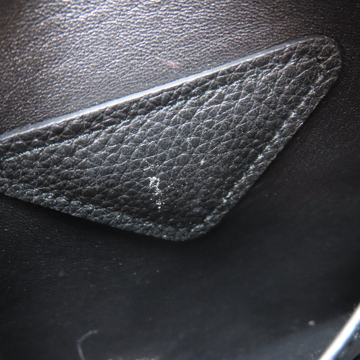 PRADA – Black Leather 2WAY Structured Handbag – With Shoulder Strap kk– 100% Authentic ✨Previously Owned Very Good Condition ~36% Off MSRP