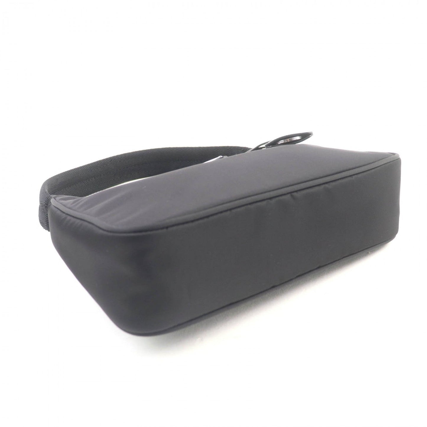 PRADA – Re-Edition 2000 Tessuto Nylon Shoulder Bag – Black – 100% Authentic ✨Previously Owned Excellent Condition ~38% Off MSRP