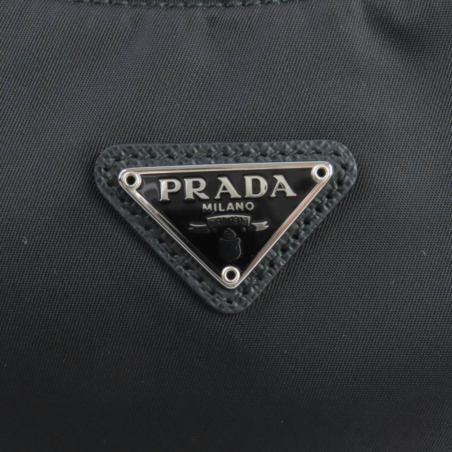 PRADA – Re-Edition 2000 Tessuto Nylon Shoulder Bag – Black – 100% Authentic ✨Previously Owned Excellent Condition ~38% Off MSRP