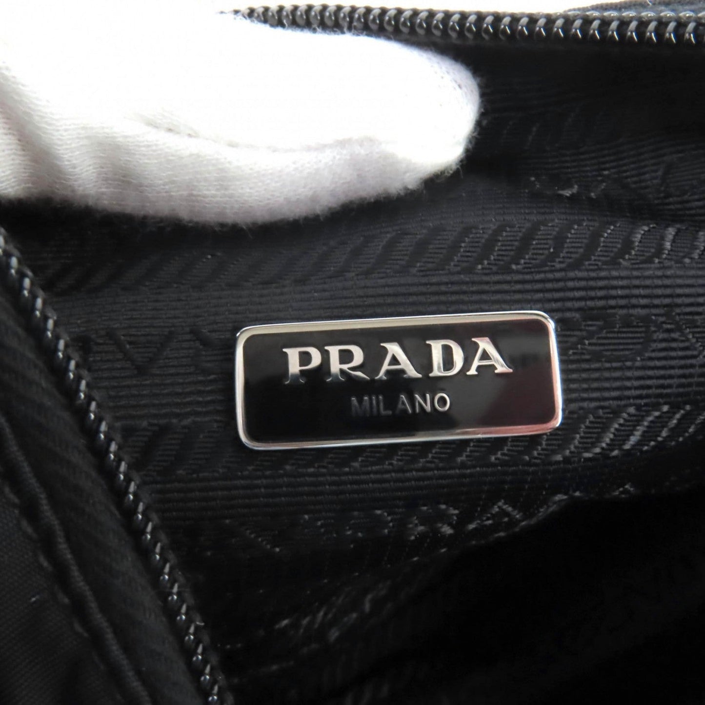 PRADA – Re-Edition 2000 Tessuto Nylon Shoulder Bag – Black – 100% Authentic ✨Previously Owned Excellent Condition ~38% Off MSRP