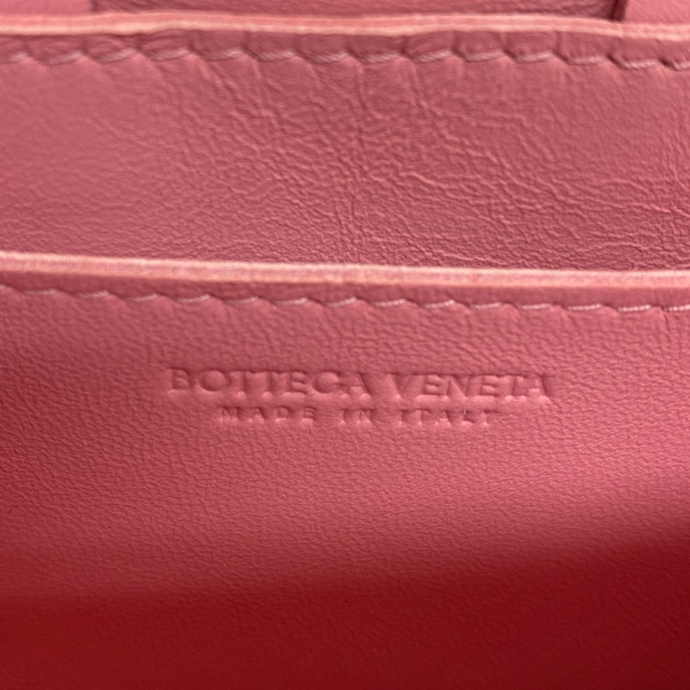 Bottega Veneta Cassette Bag Z0004822 in Pink Nappa Leather – Pre - Owned, 100% Authentic (Genuine), Made in Italy, Designed by Daniel Lee (Circa 2020) Item No. Z0004822 - LLUXE.CA