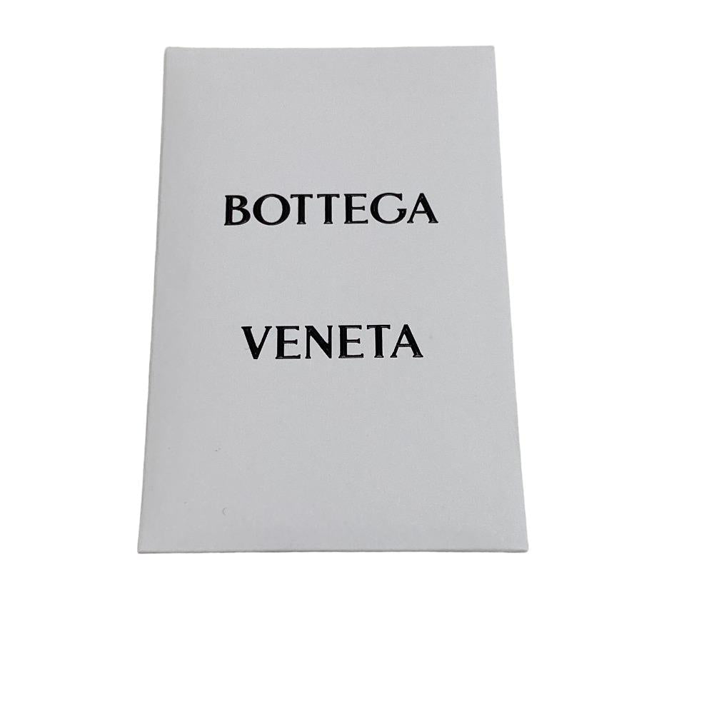 Bottega Veneta Cassette Bag Z0004822 in Pink Nappa Leather – Pre - Owned, 100% Authentic (Genuine), Made in Italy, Designed by Daniel Lee (Circa 2020) Item No. Z0004822 - LLUXE.CA