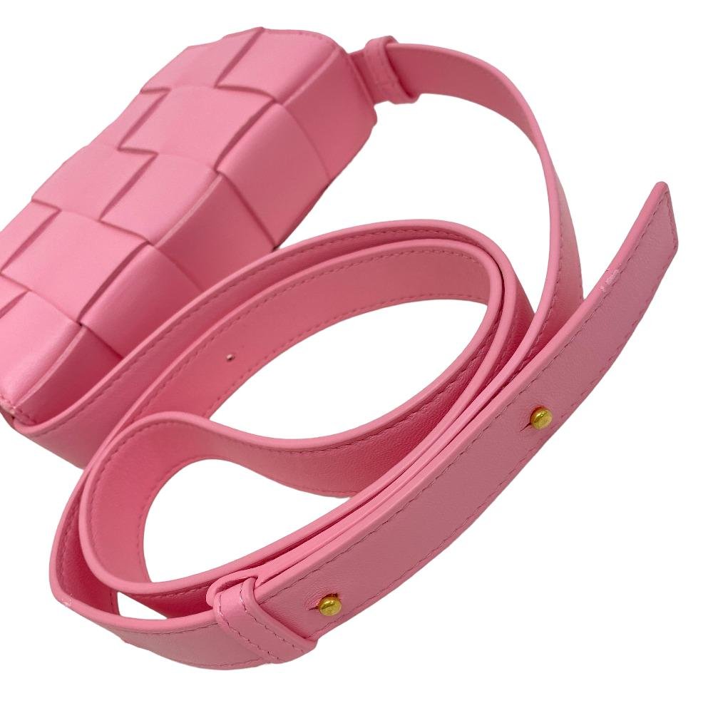 Bottega Veneta Cassette Bag Z0004822 in Pink Nappa Leather – Pre - Owned, 100% Authentic (Genuine), Made in Italy, Designed by Daniel Lee (Circa 2020) Item No. Z0004822 - LLUXE.CA