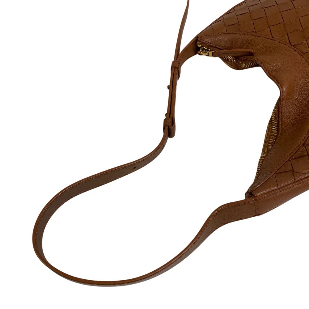 BOTTEGA VENETA – Wood Drop – Intrecciato – Shoulder Bag – Small - Designed by Tomas Maier – 2000s – 100% Authentic Pre - Owned Item No.: Z0013575 - LLUXE.CA