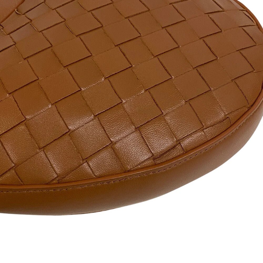 BOTTEGA VENETA – Wood Drop – Intrecciato – Shoulder Bag – Small - Designed by Tomas Maier – 2000s – 100% Authentic Pre - Owned Item No.: Z0013575 - LLUXE.CA