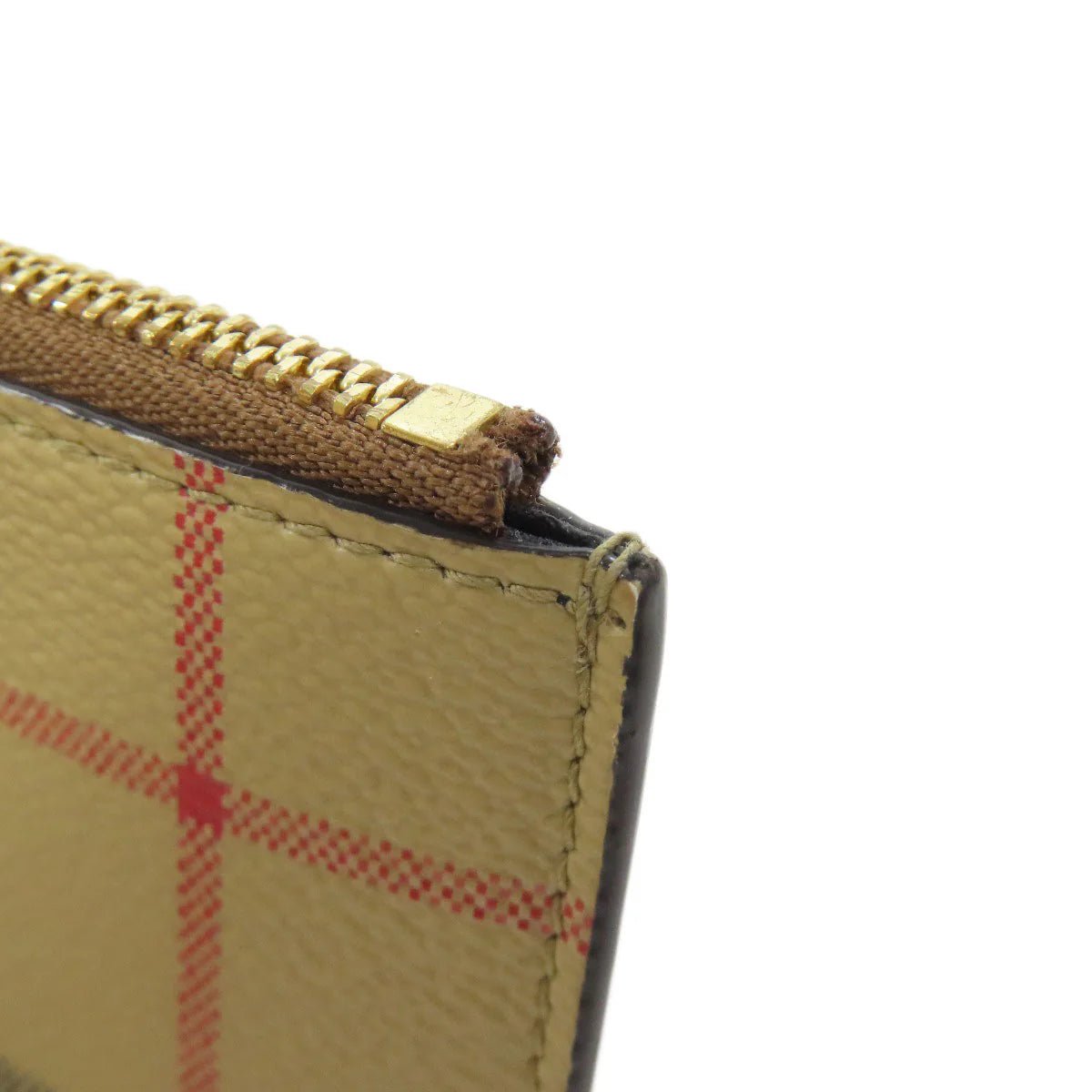 BURBERRY – Coin Case – Nova Check – Designed by Christopher Bailey – 2000s – 100% Authentic Pre - Owned Item No.: 75621043 - LLUXE.CA