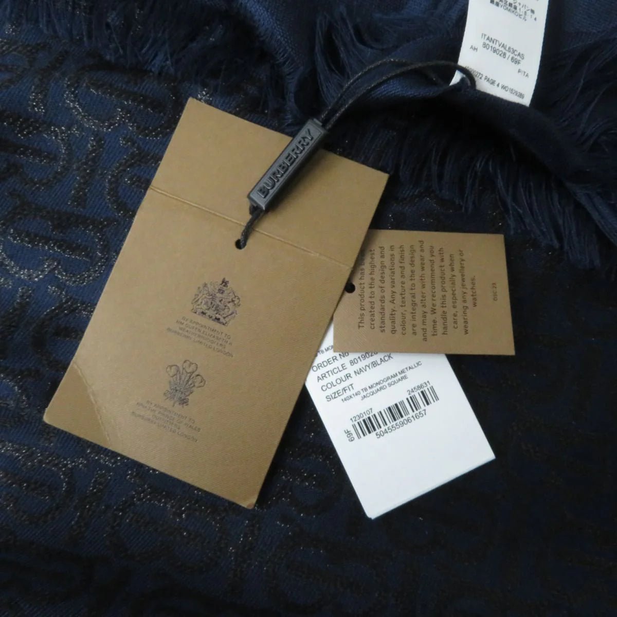 BURBERRY – Silk & Wool Blend Shawl – Riccardo Tisci – c. 2019 – 100% Authentic Pre - Owned - LLUXE.CA