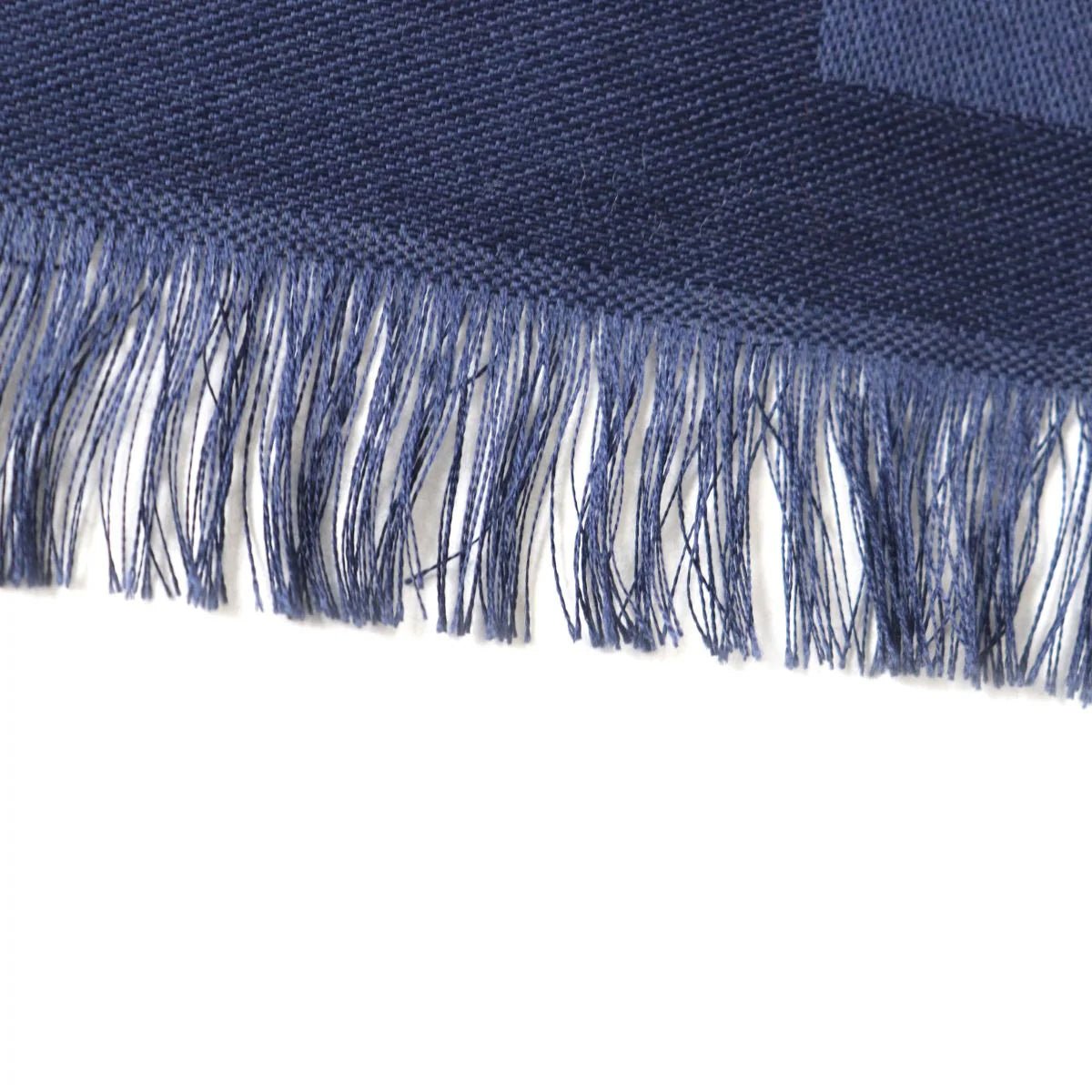 BURBERRY – Silk & Wool Blend Shawl – Riccardo Tisci – c. 2019 – 100% Authentic Pre - Owned - LLUXE.CA