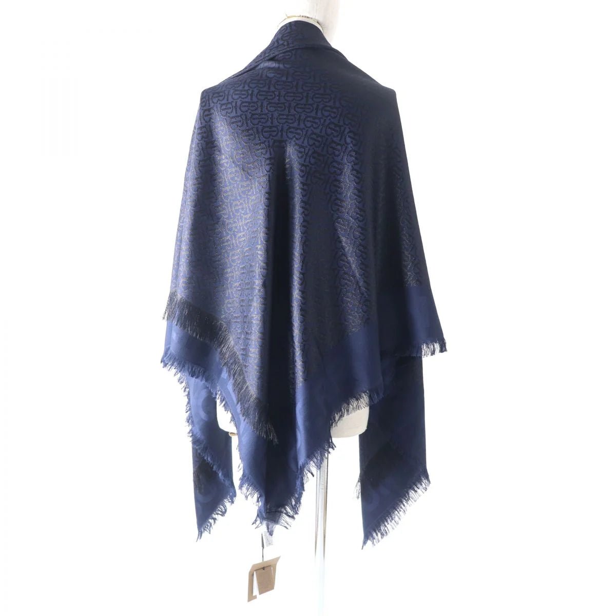 BURBERRY – Silk & Wool Blend Shawl – Riccardo Tisci – c. 2019 – 100% Authentic Pre - Owned - LLUXE.CA