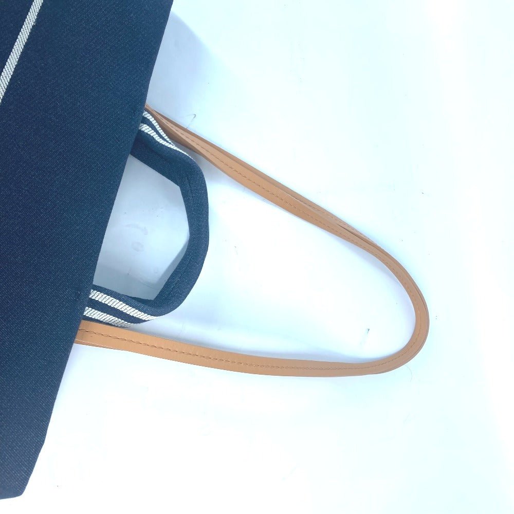 CHANEL A92240 Denim Tote Bag CC Coco Mark – Early 2000s Cruise Collection – Designed by Karl Lagerfeld – Made in Italy – Authentic Pre - Owned - LLUXE.CA