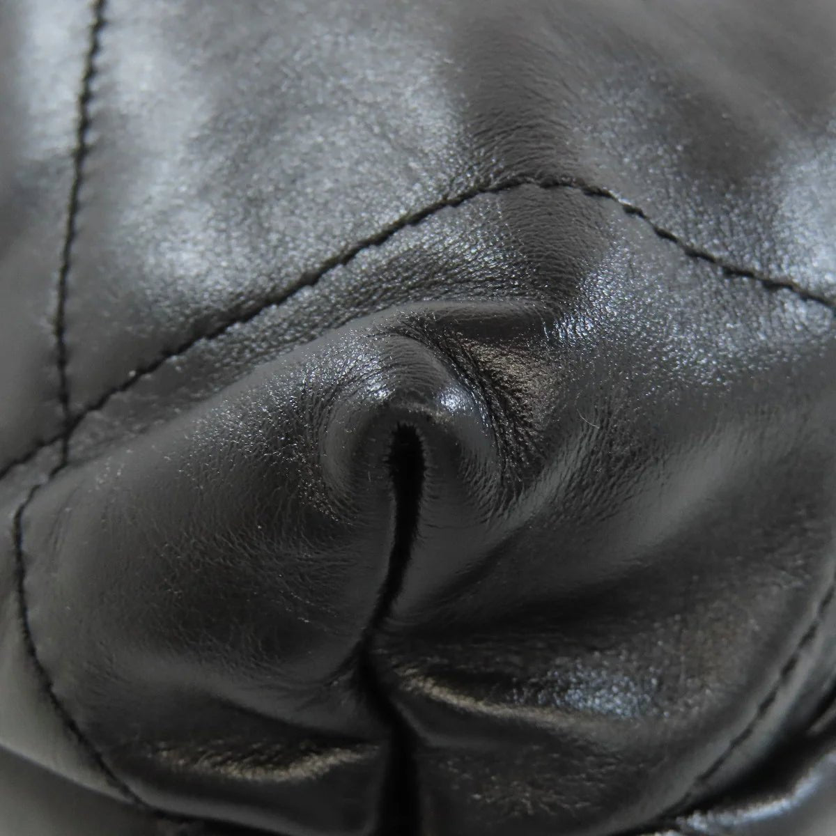 CHANEL – Backpack – Chanel 22 Backpack Silver Metal – Virginie Viard – 2022 – 100% Authentic Pre - Owned - LLUXE.CA